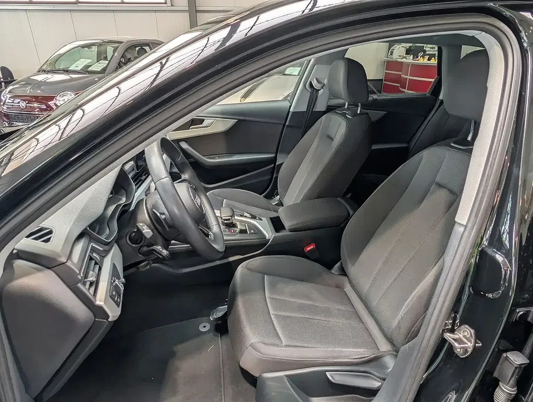 Audi A4 35 TFSI S tronic Avant - Thumbnail 8