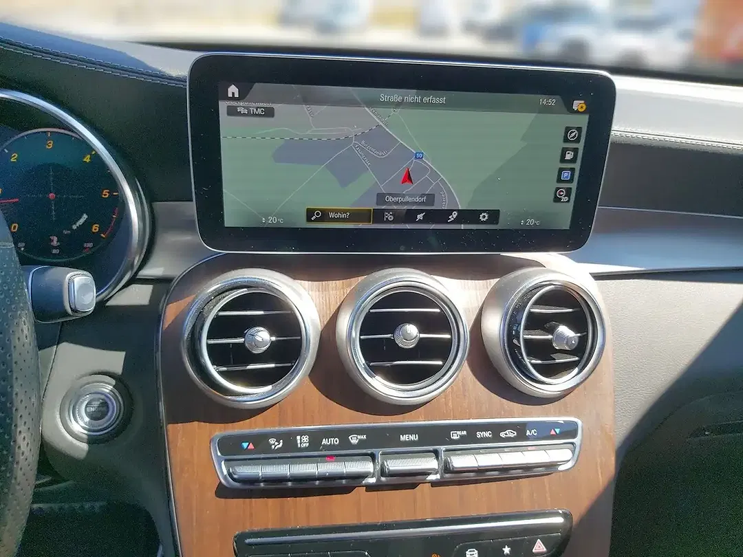 Mercedes-Benz GLC 220 4MATIC AMG Line - Thumbnail 13