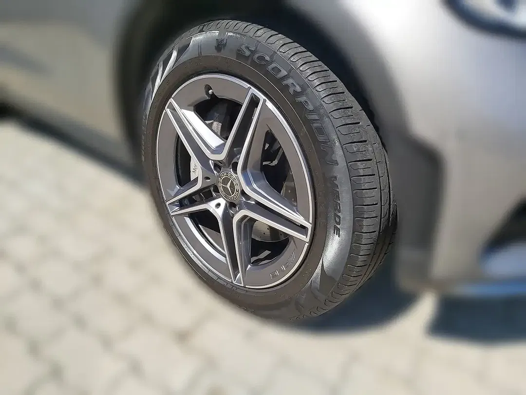 Mercedes-Benz GLC 220 4MATIC AMG Line - Thumbnail 7
