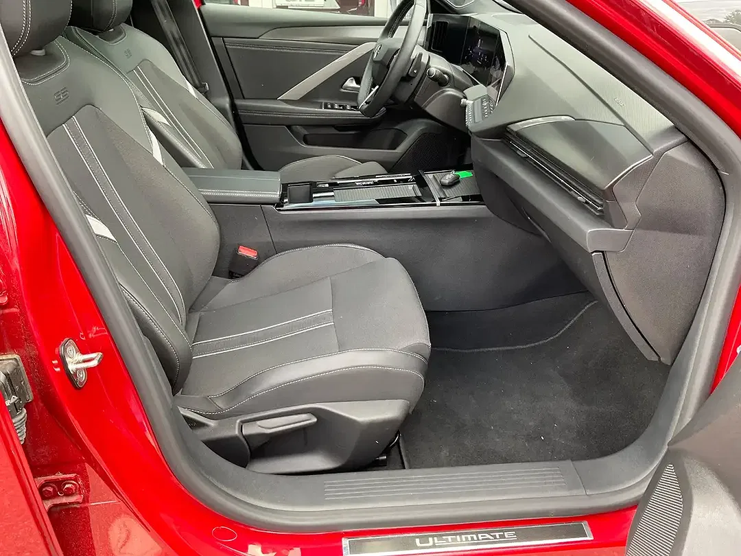 Opel Astra 1.2 Turbo GS - Thumbnail 10