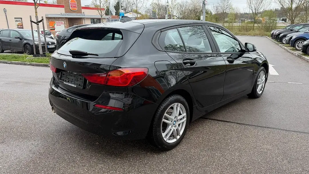 BMW 118 Advantage - Thumbnail 3