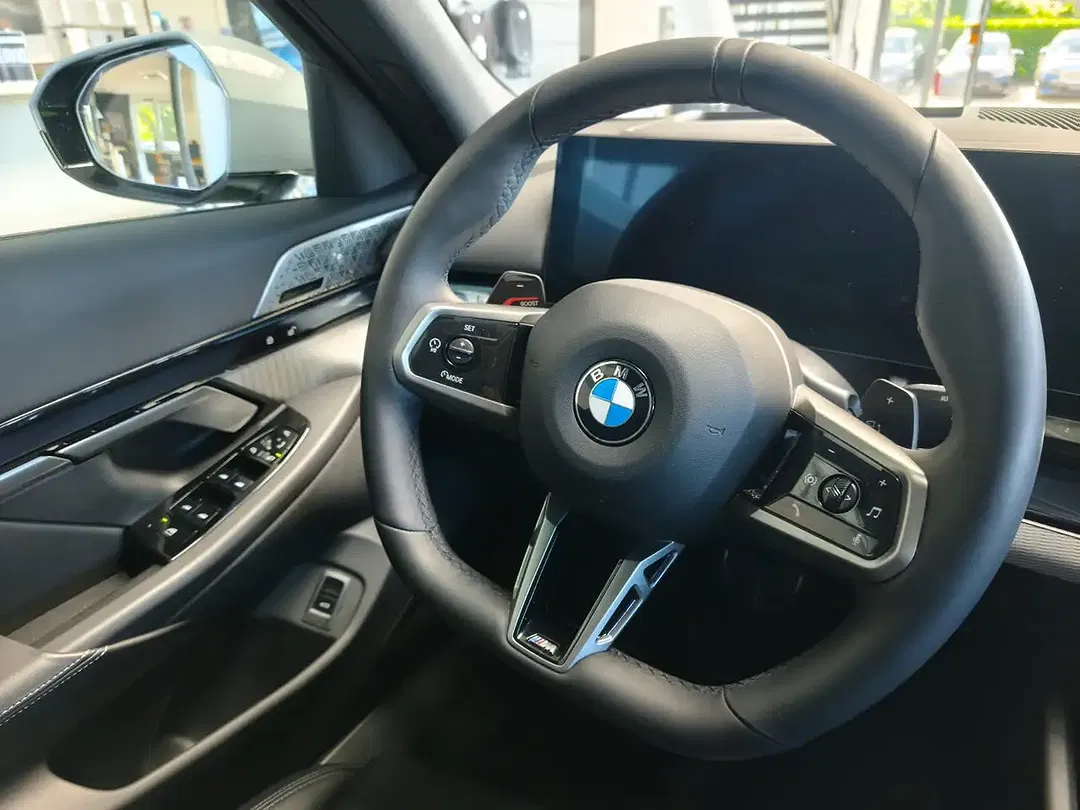 BMW 520 Touring M Sport - Thumbnail 10