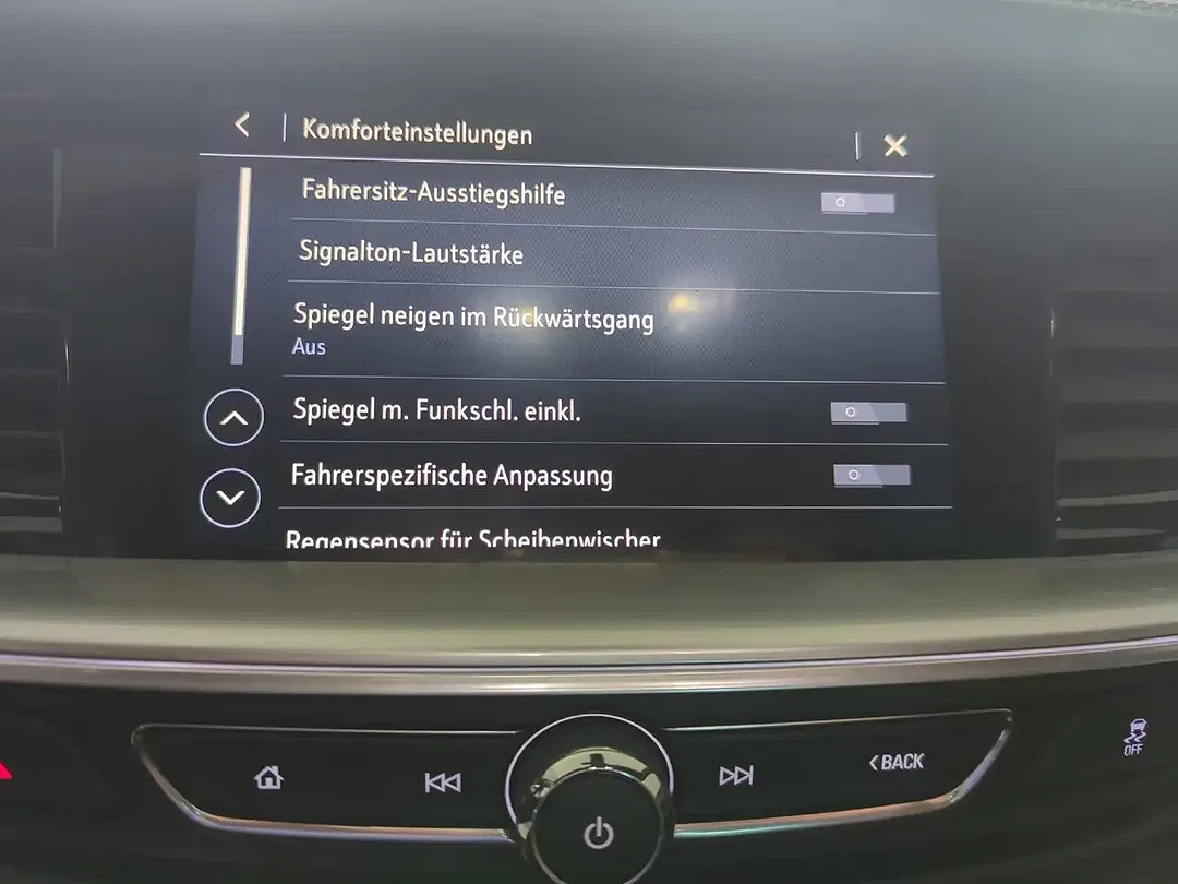 Opel Insignia 4x4 GSi - Thumbnail 9