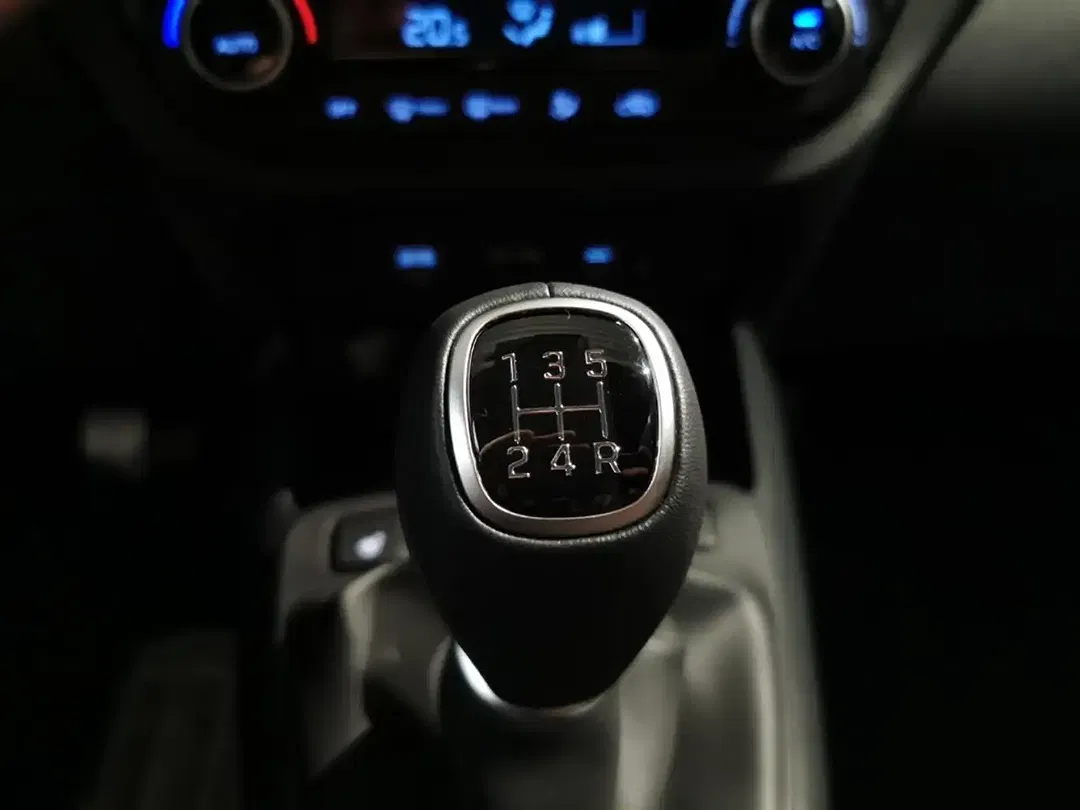 Hyundai i10 1.0 Trend - foto 15