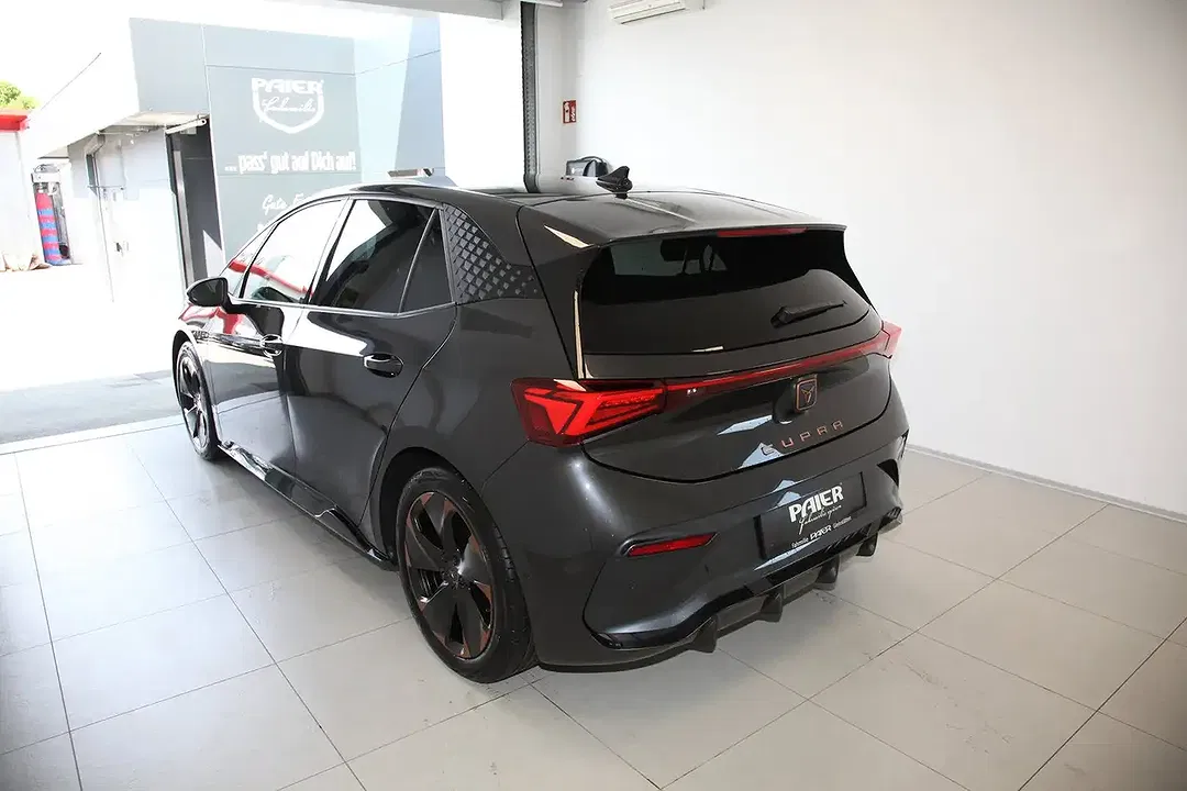 CUPRA Born - Thumbnail 3