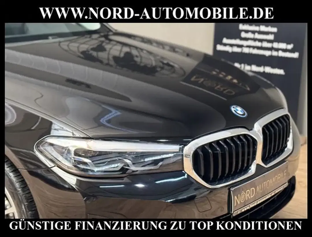 BMW 530 xDrive Touring - Thumbnail 10
