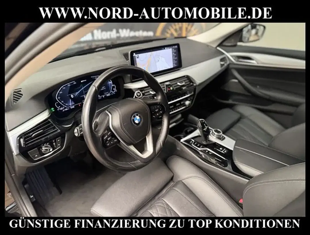 BMW 530 xDrive Touring - Thumbnail 12