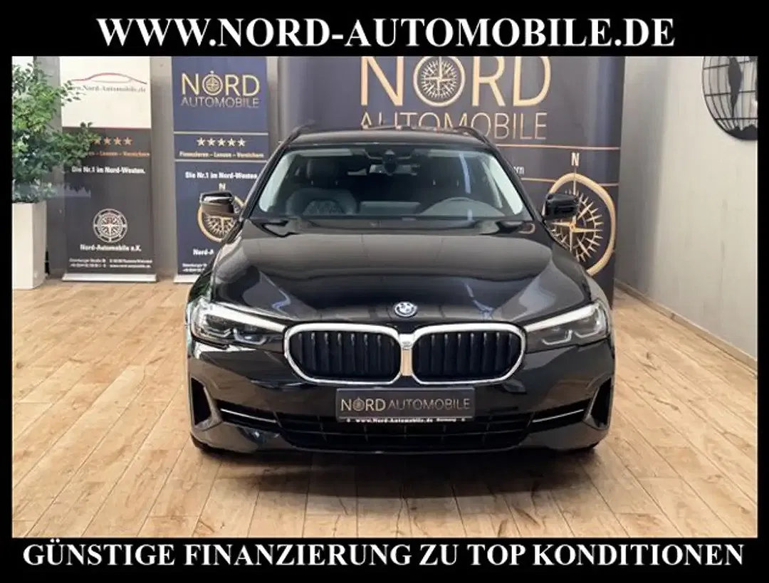 BMW 530 xDrive Touring - Thumbnail 2