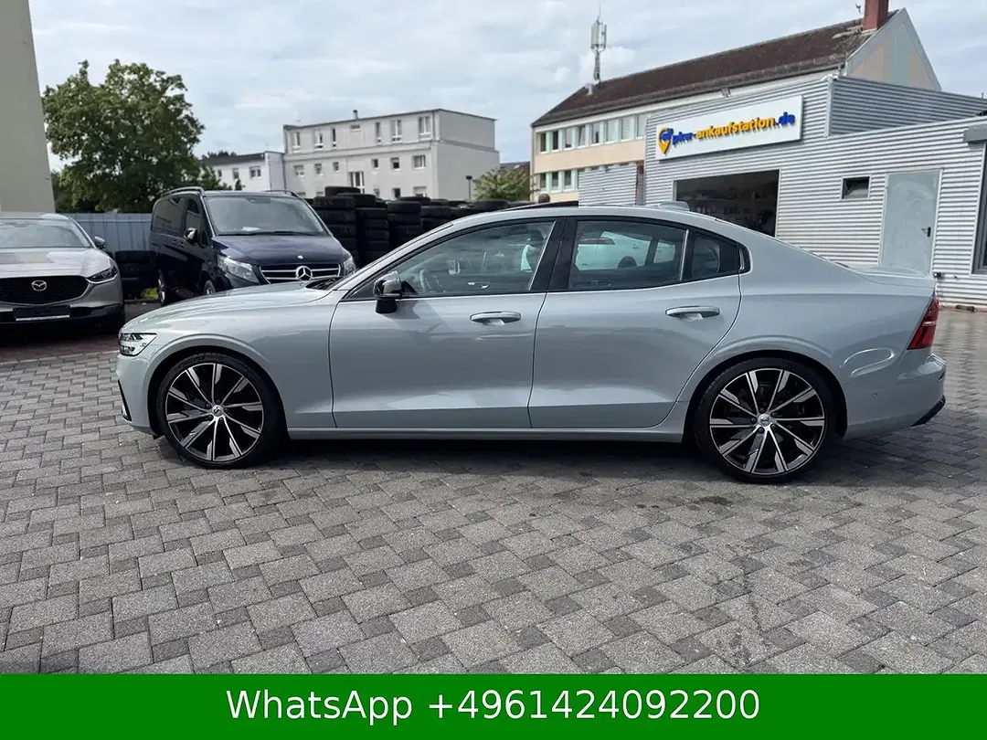 Volvo S60 AWD Ultimate Dark - Thumbnail 3