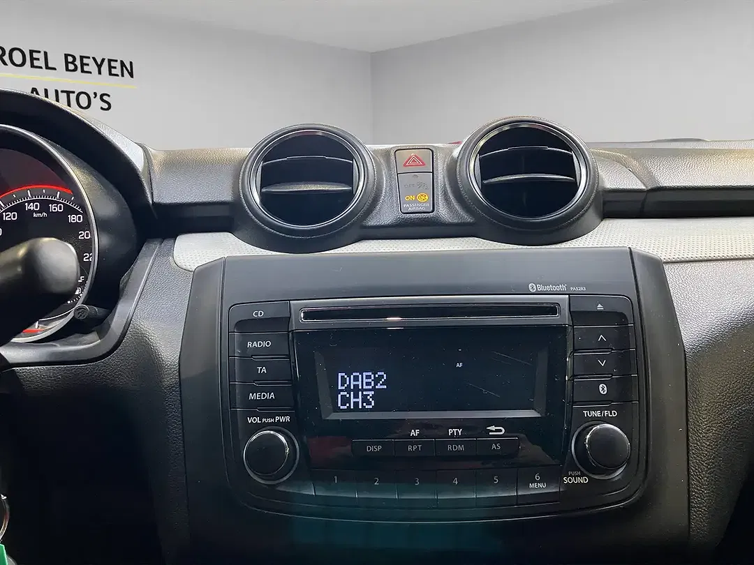 Suzuki Swift Hybrid 1.2 - Thumbnail 25