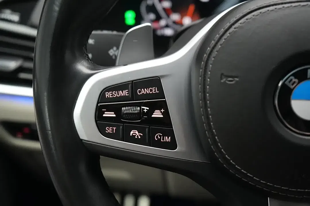 BMW X6 M - Thumbnail 11