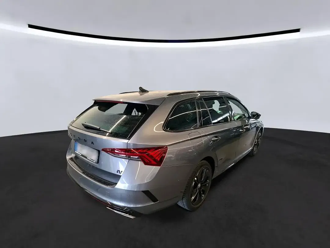 Skoda Octavia iV vRS Combi - Thumbnail 6