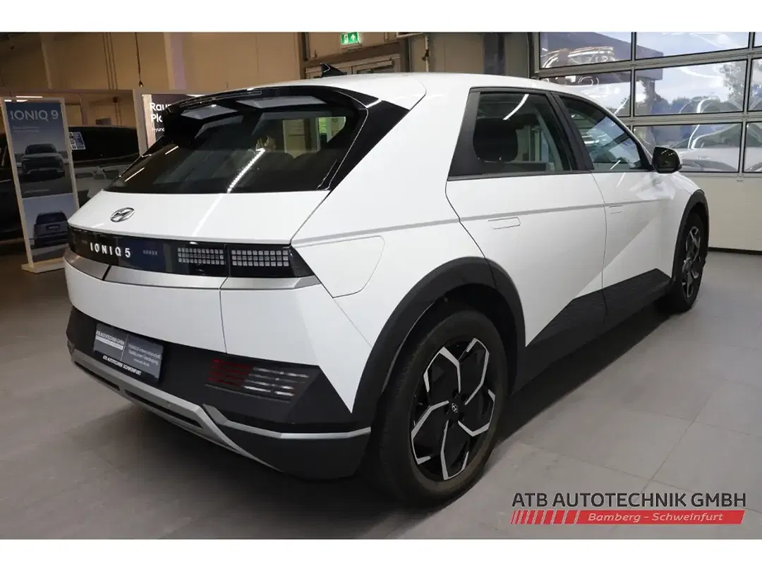 Hyundai IONIQ 5 - Thumbnail 6