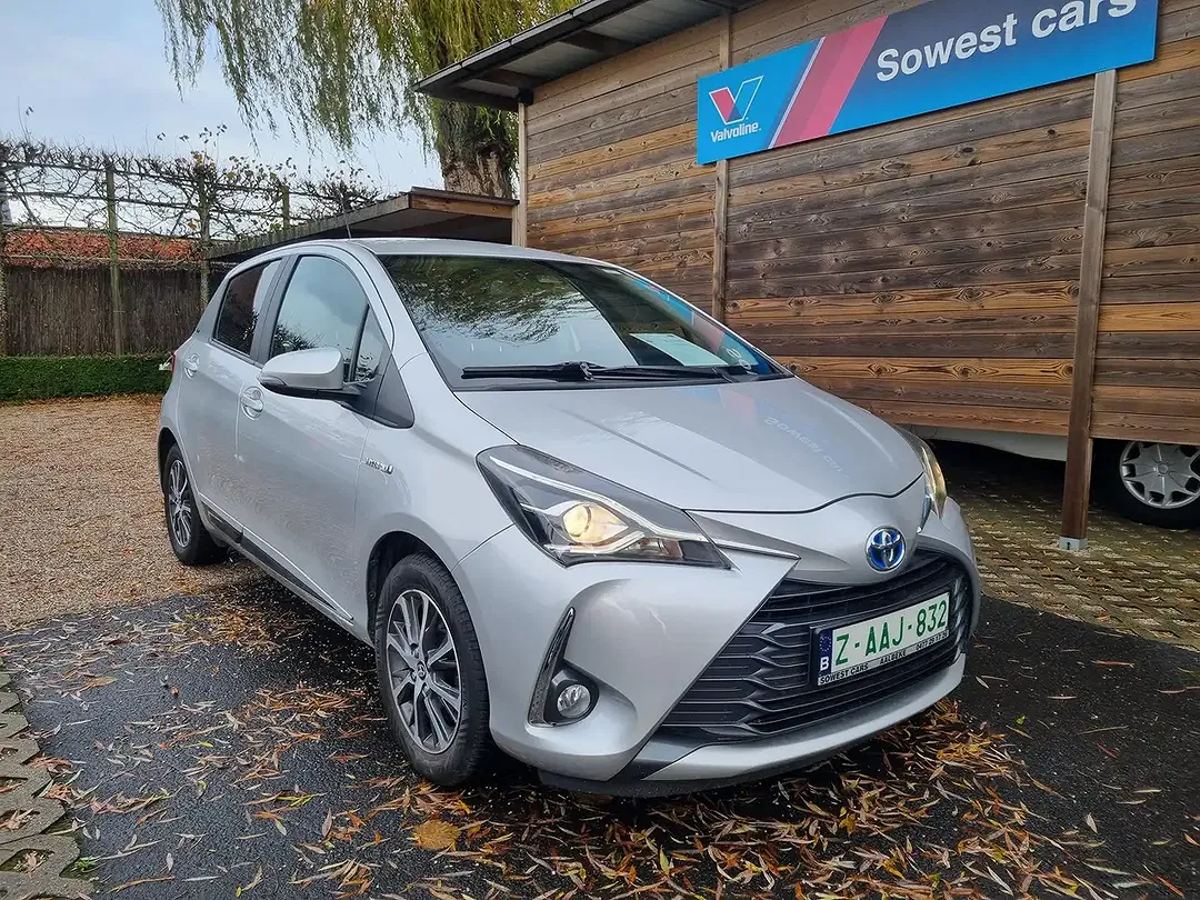 Toyota Yaris 1.5 Hybrid - foto 1