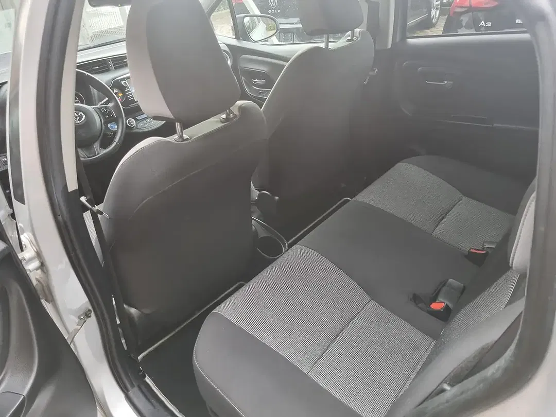 Toyota Yaris 1.5 Hybrid - Thumbnail 10