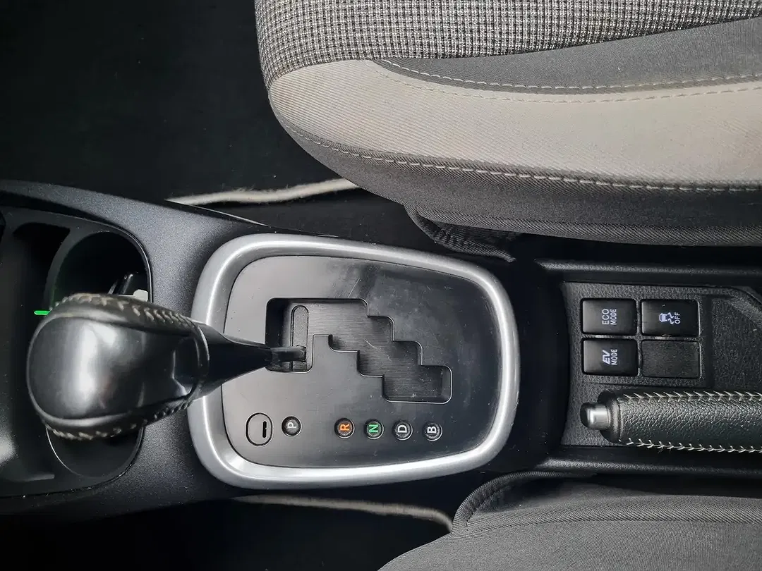 Toyota Yaris 1.5 Hybrid - foto 15