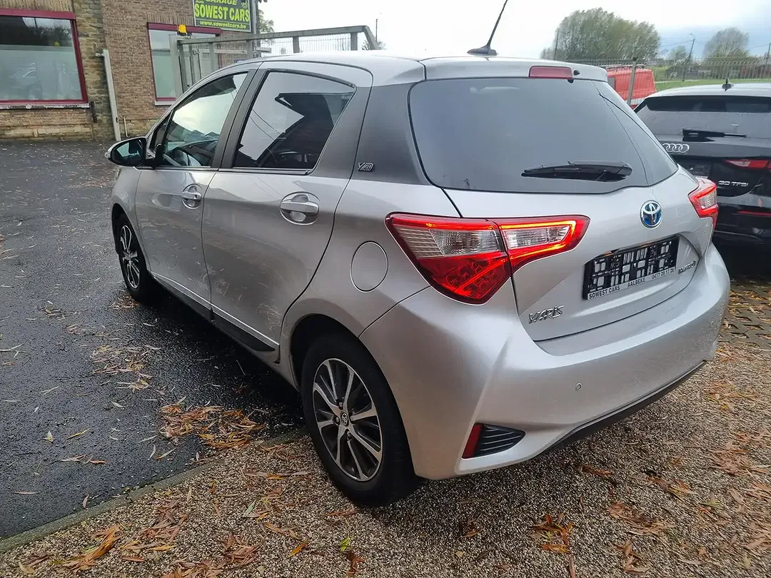 Toyota Yaris 1.5 Hybrid - Thumbnail 3