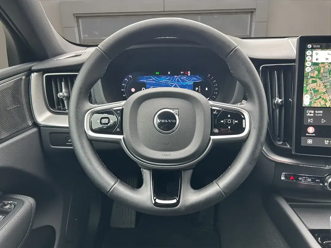 Volvo XC60 B5 AWD Plus Black Edition - Thumbnail 9