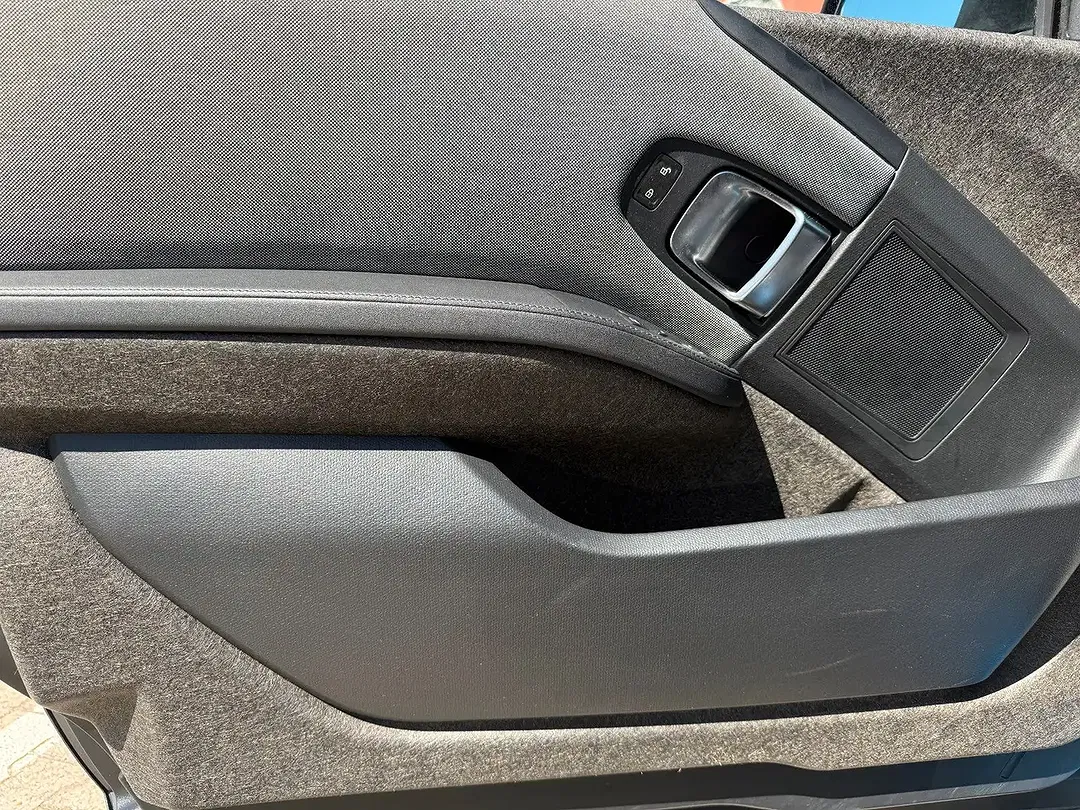 BMW i3 - Thumbnail 7