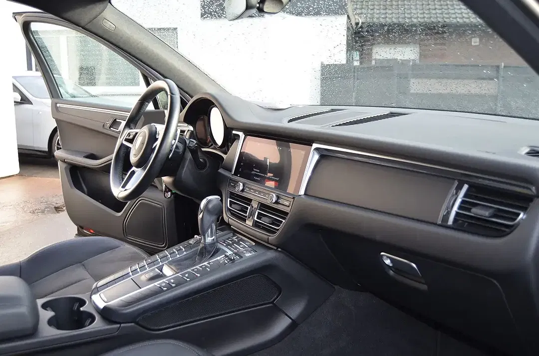 Porsche Macan - Thumbnail 13