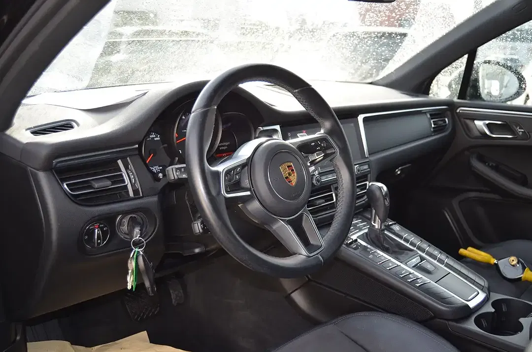 Porsche Macan - foto 2