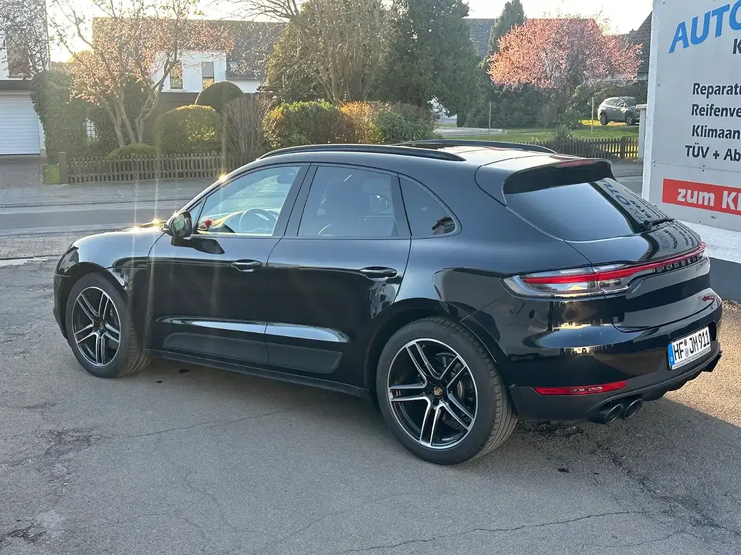 Porsche Macan - Thumbnail 4