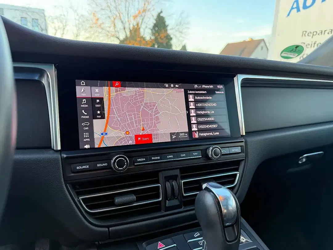 Porsche Macan - Thumbnail 6
