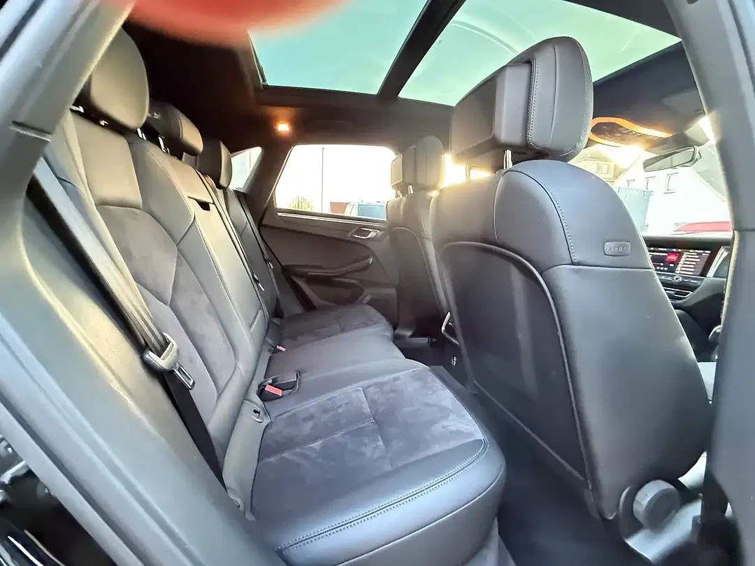 Porsche Macan - Thumbnail 8