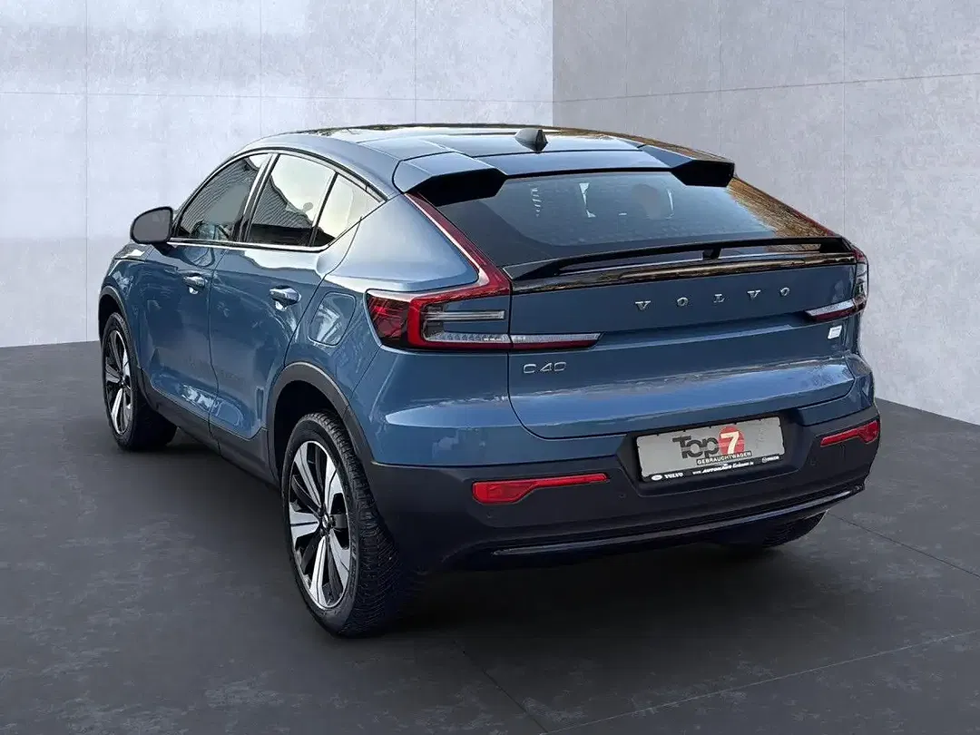 Volvo C40 EV Recharge Core - Thumbnail 2