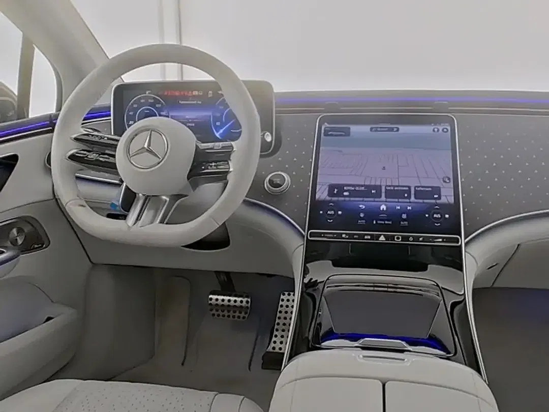 Mercedes-Benz EQE 300 Night - Thumbnail 7