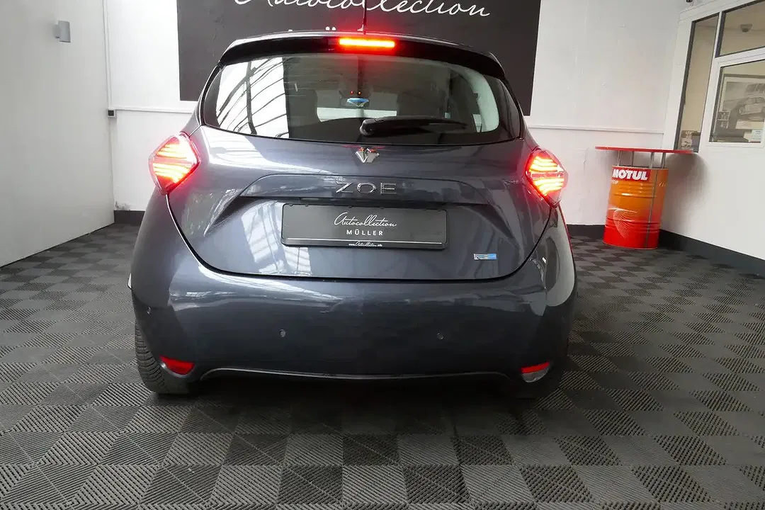 Renault ZOE Evolution - Thumbnail 10
