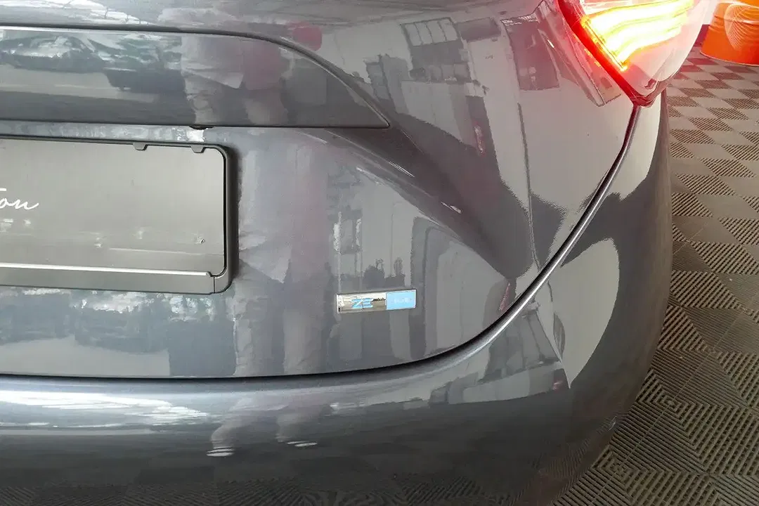 Renault ZOE Evolution - Thumbnail 11