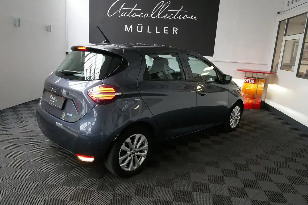 Renault ZOE Evolution - Thumbnail 13
