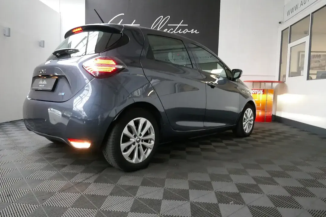 Renault ZOE Evolution - Thumbnail 14