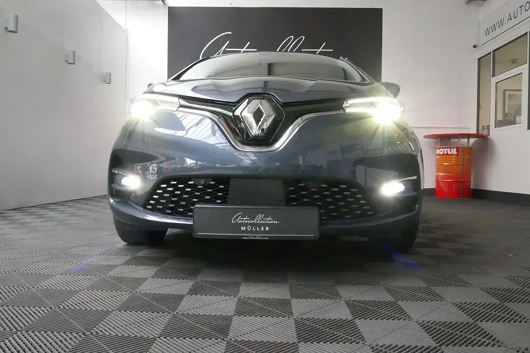 Renault ZOE Evolution - Thumbnail 3