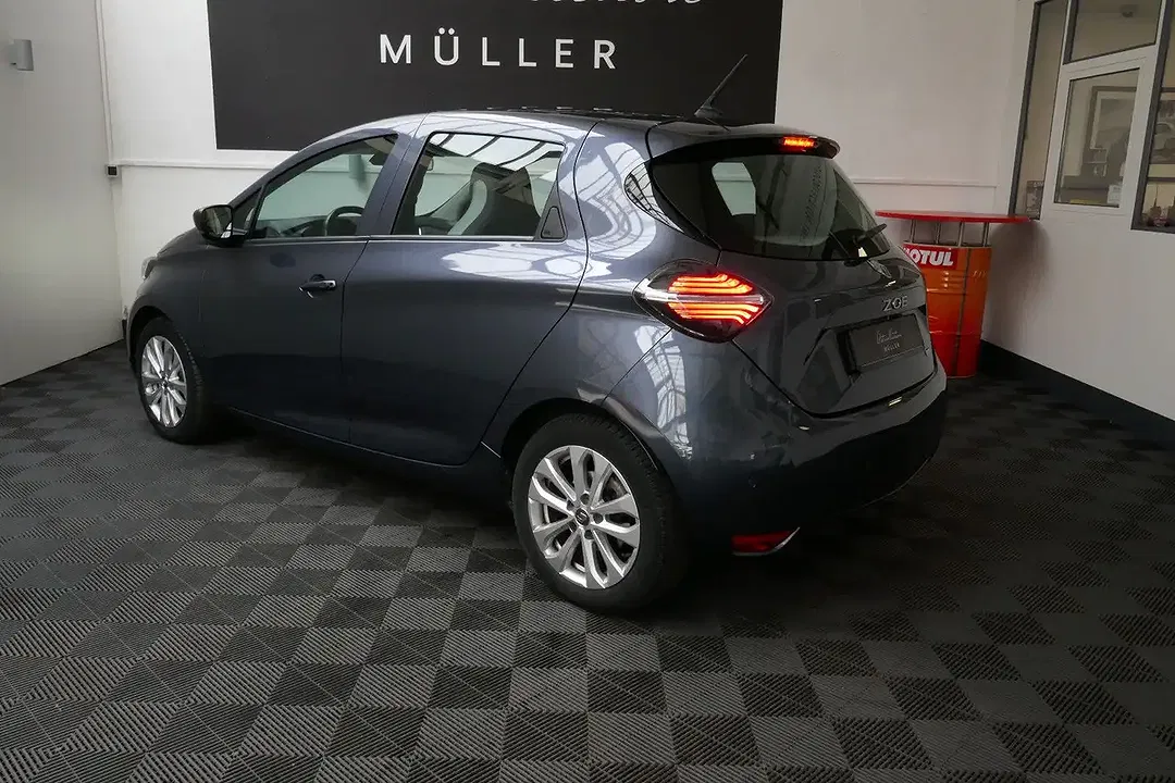 Renault ZOE Evolution - Thumbnail 6