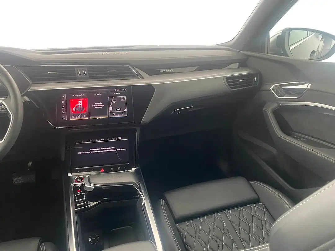 Audi e-tron Sportback - Thumbnail 31