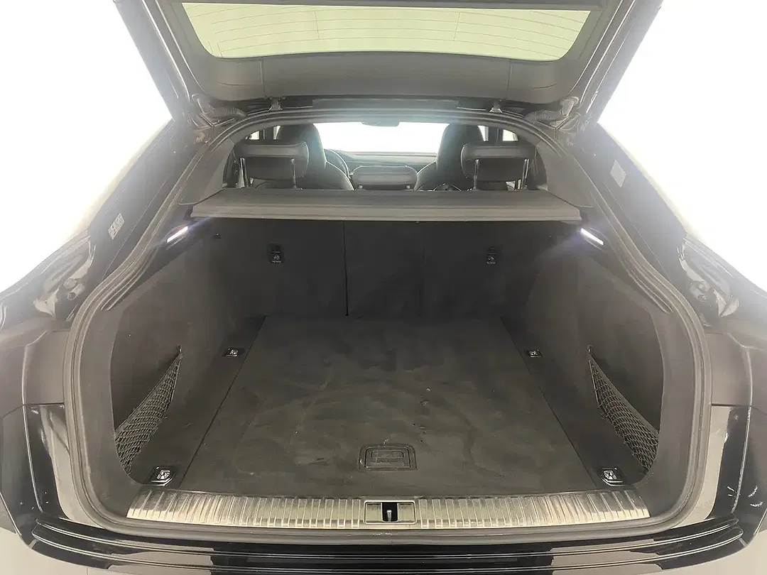 Audi e-tron Sportback - Thumbnail 8