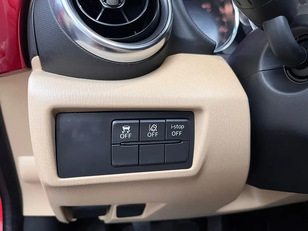 Mazda MX-5 Selection - Thumbnail 11