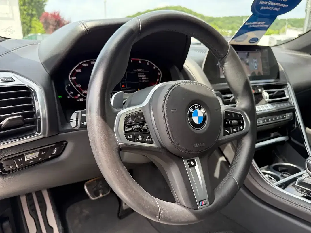BMW M850 xDrive Coupe - Thumbnail 6