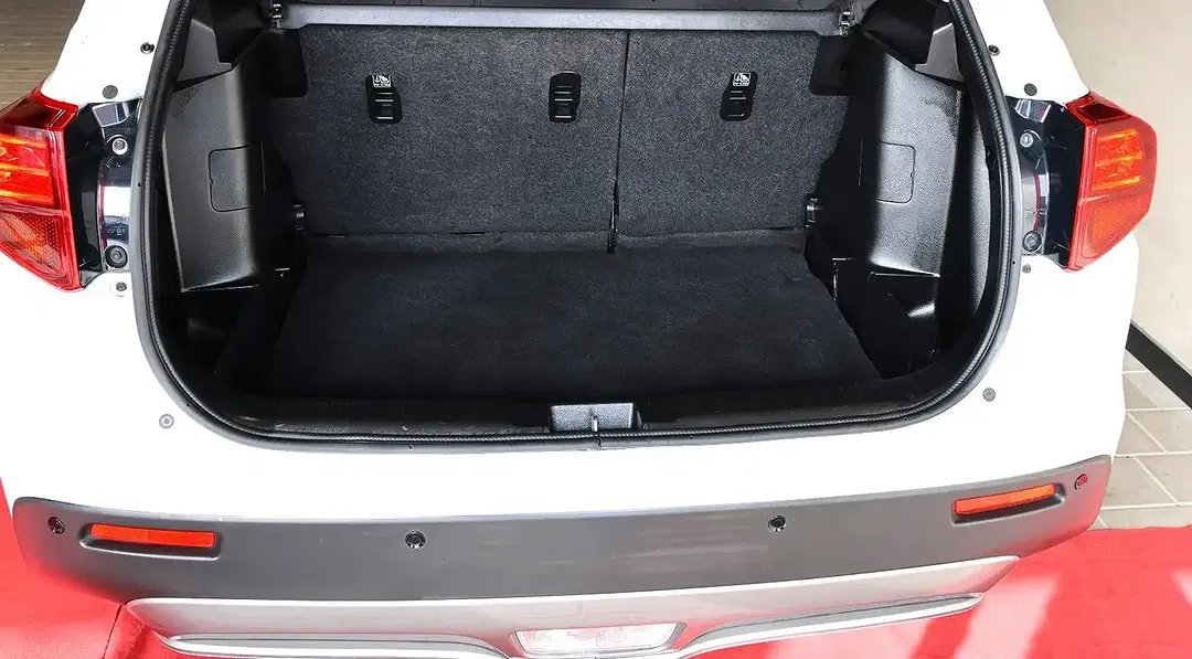 Suzuki Vitara - Thumbnail 6