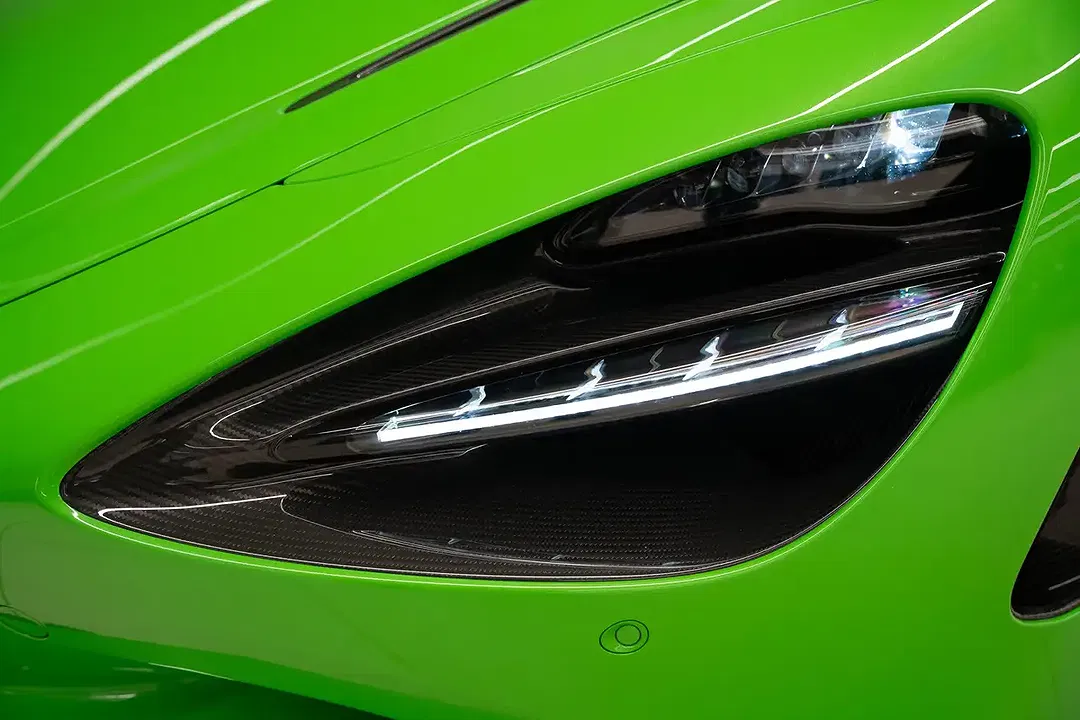 McLaren 750S Spider - Thumbnail 11
