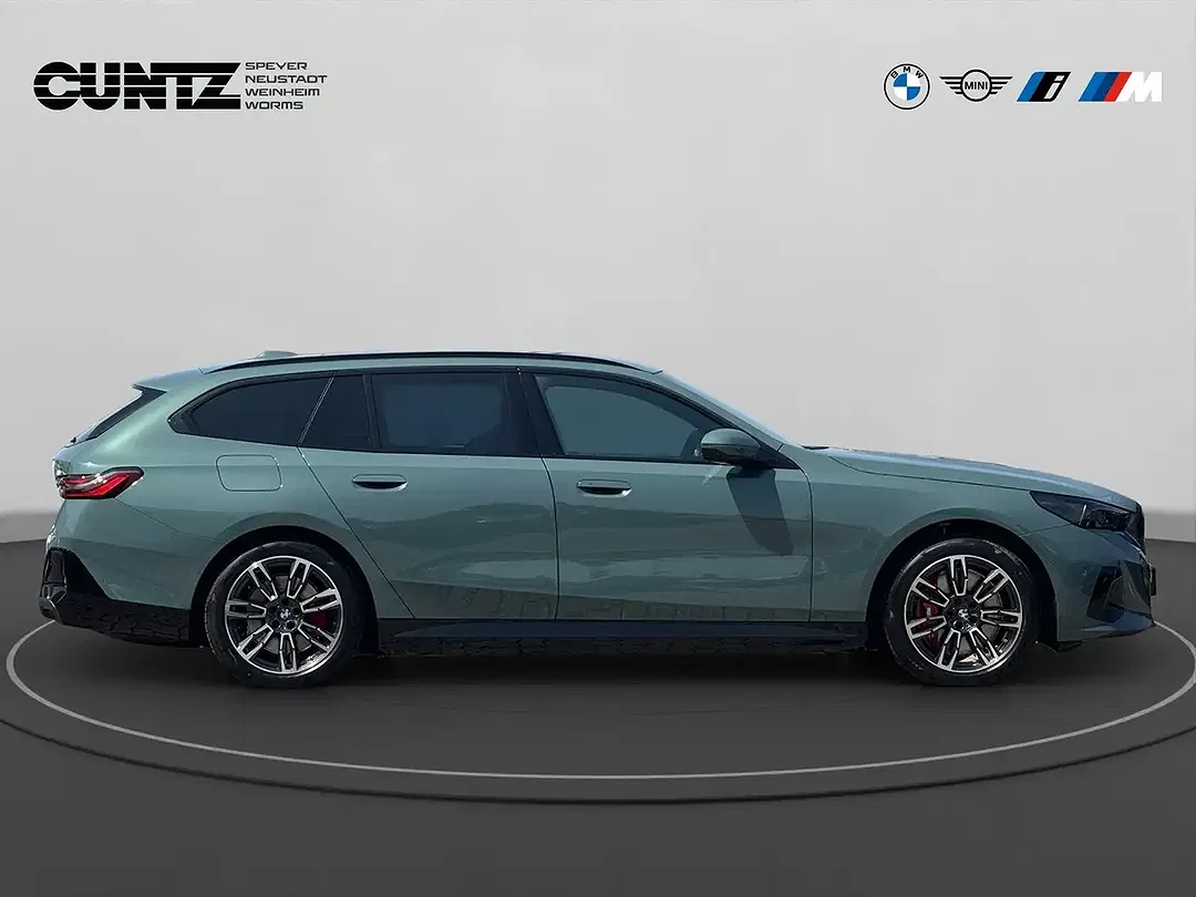 BMW i5 eDrive M Touring - Thumbnail 4