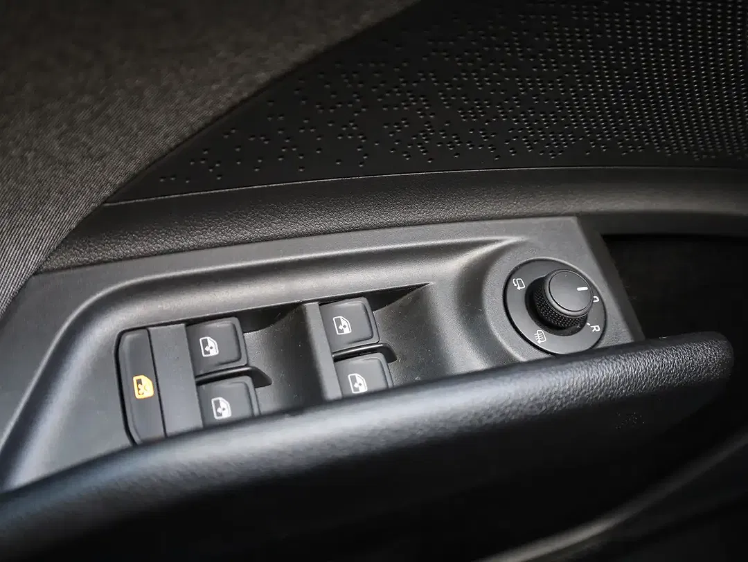 Skoda Enyaq 50 Loft - Thumbnail 16
