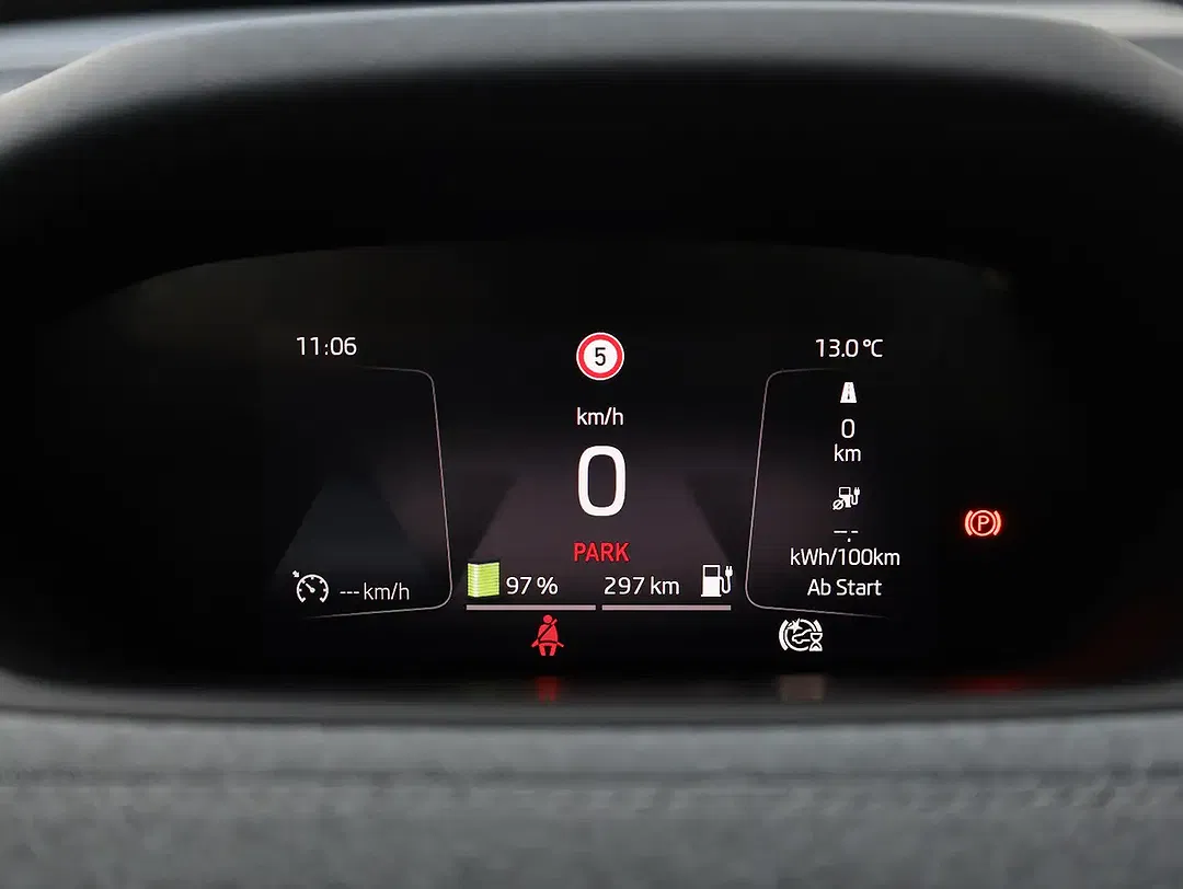 Skoda Enyaq 50 Loft - Thumbnail 17