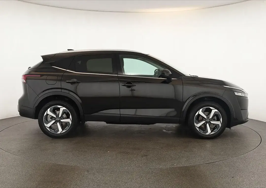 Nissan Qashqai 1.3 DIG-T N-Connecta - Thumbnail 4