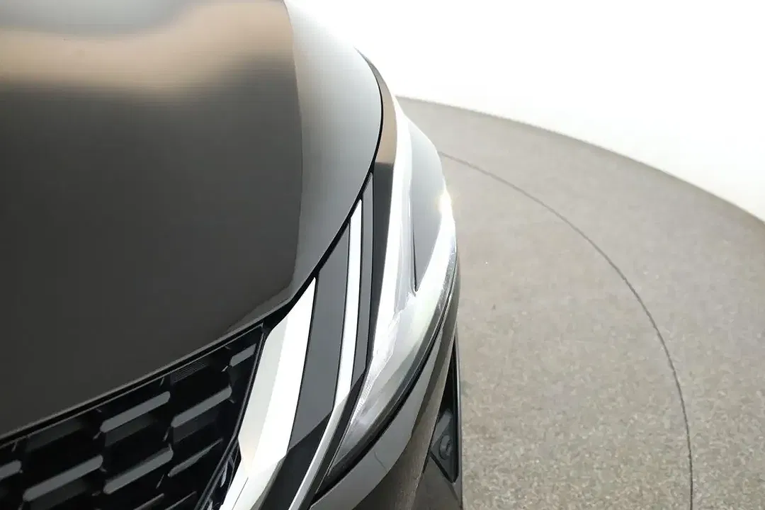 Nissan Qashqai 1.3 DIG-T N-Connecta - Thumbnail 9