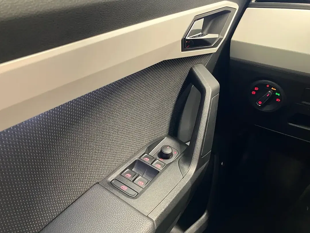 SEAT Arona 1.0 TSI Xcellence - Thumbnail 14