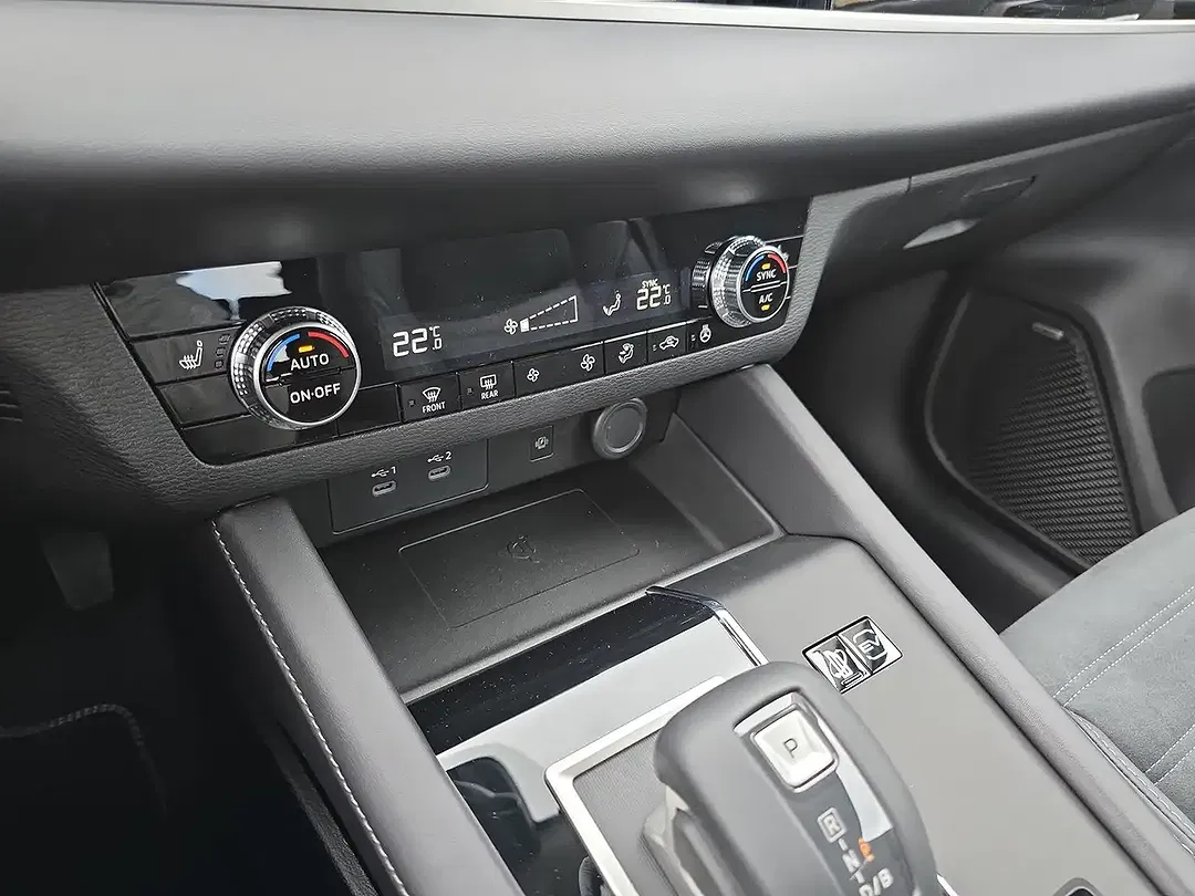 Mitsubishi Outlander 2.4 PHEV Hybrid 4WD Intro Edition - Thumbnail 21