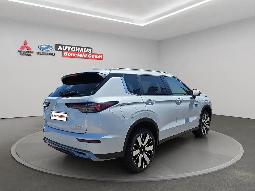 Mitsubishi Outlander 2.4 PHEV Hybrid 4WD Intro Edition - Thumbnail 3